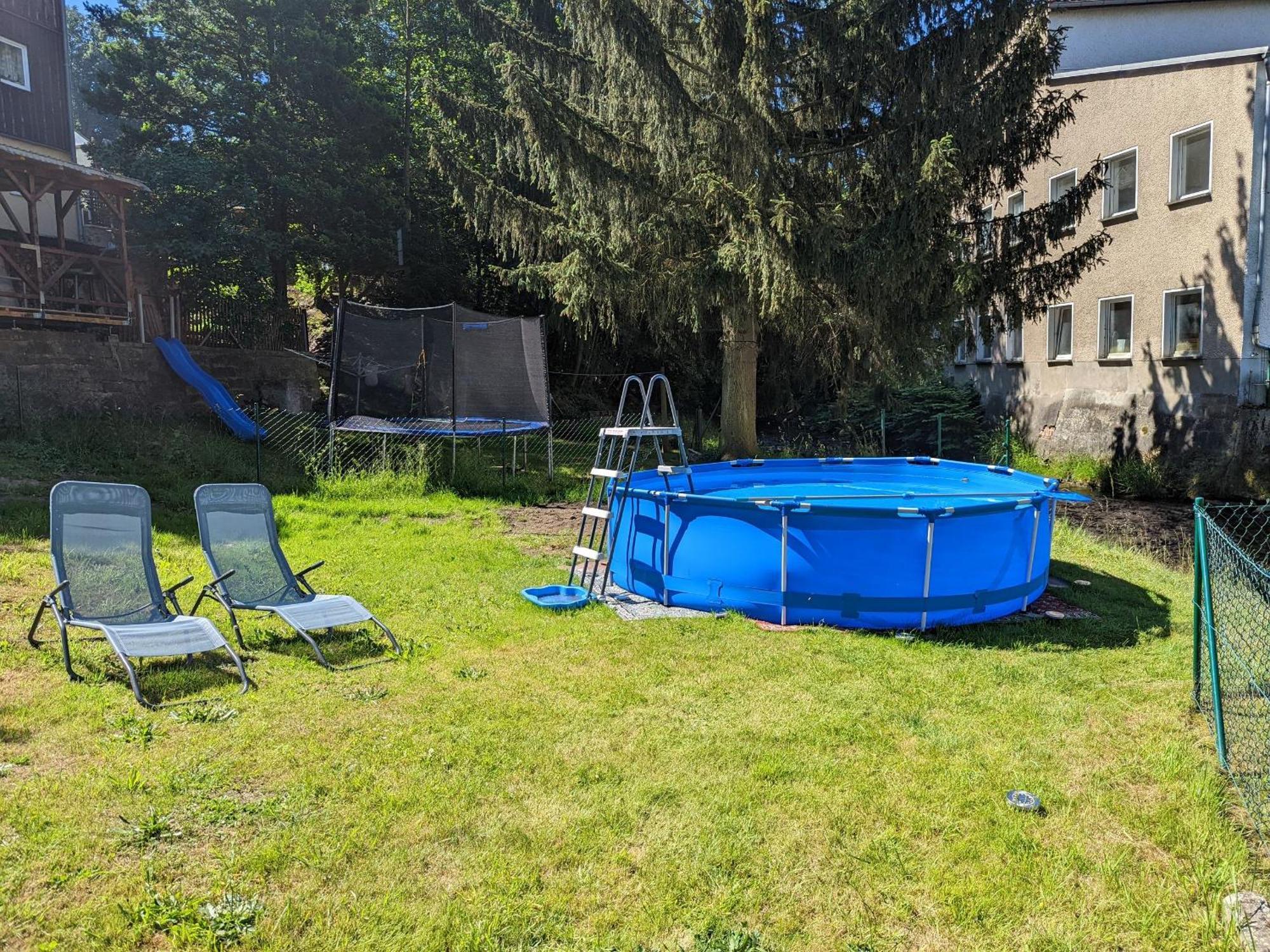 F2 - Urlaubsmagie Sauna, Whirlpool, Pool & Garten Зебніц Екстер'єр фото