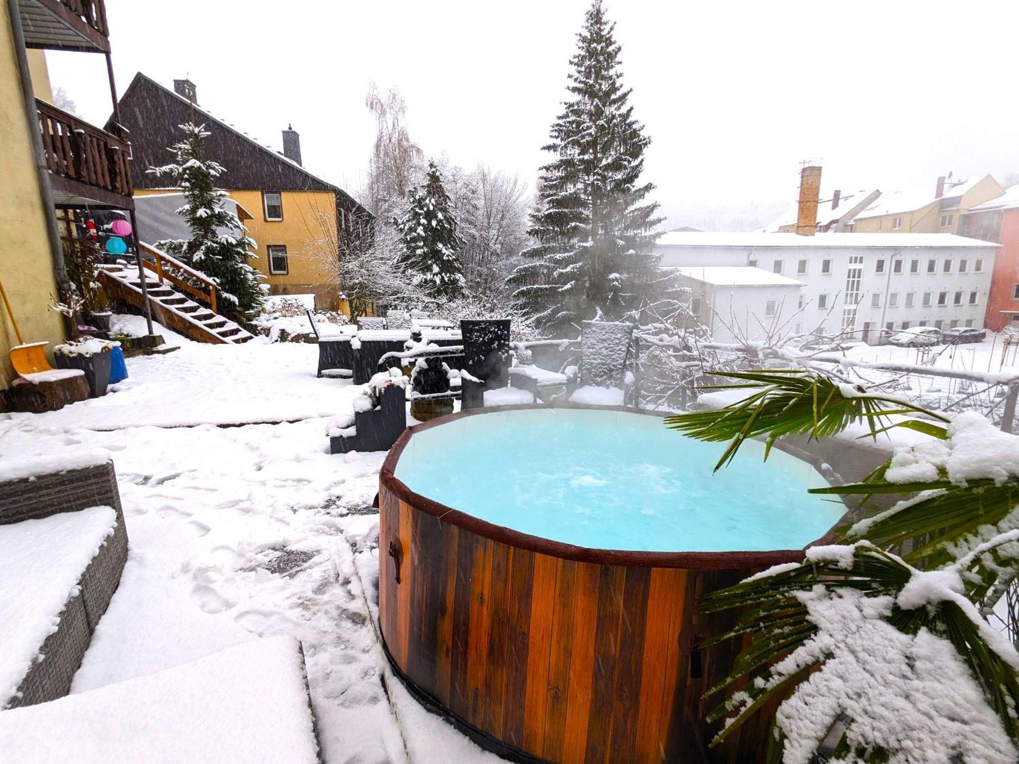 F2 - Urlaubsmagie Sauna, Whirlpool, Pool & Garten Зебніц Екстер'єр фото
