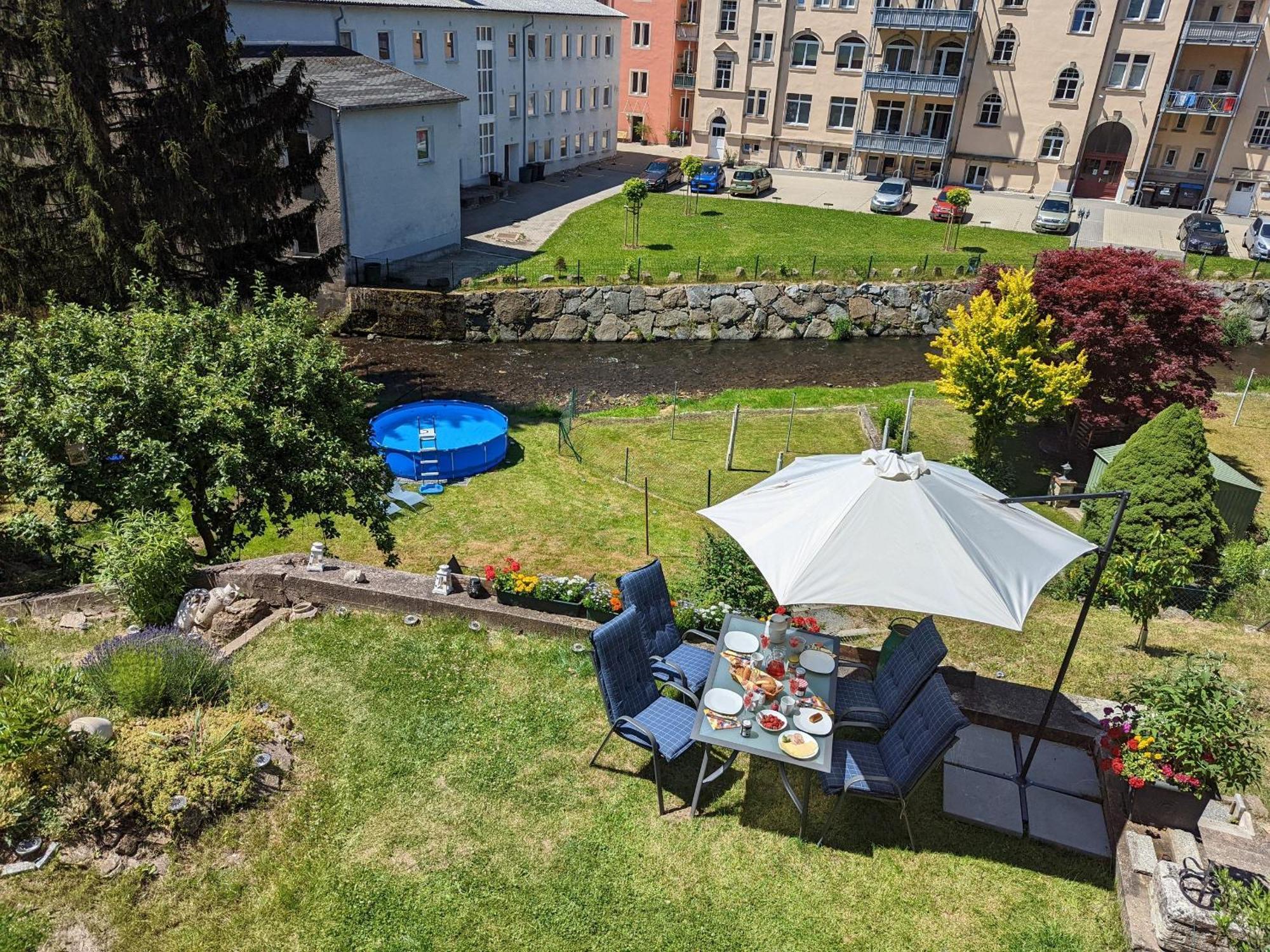 F2 - Urlaubsmagie Sauna, Whirlpool, Pool & Garten Зебніц Екстер'єр фото